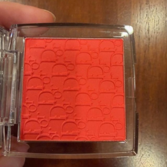 DIOR Rosy Glow in 015 Cherry - Picture 3 of 4
